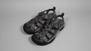 KEEN Men's Newport H2 Closed Toe Water Sandals Magnet Chevron Hiking Shoe Size 9